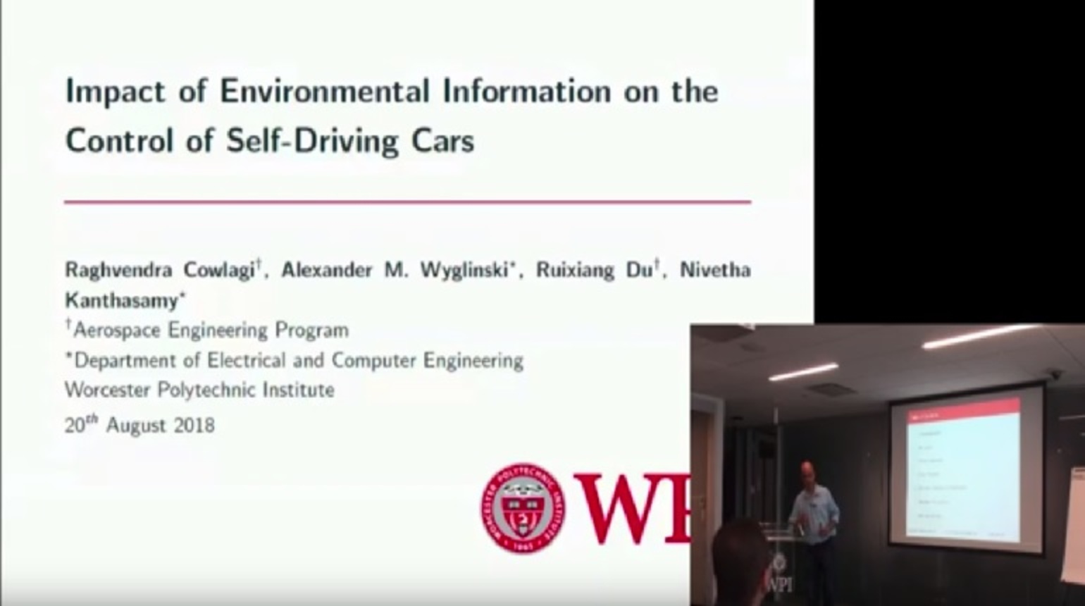 Impact of Environmental Information on the Control os Self-Driving Cars